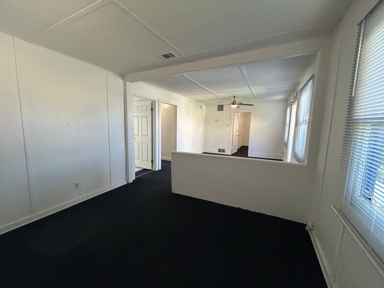 More Photos Of 1482 6th St, Coachella Office For Lease