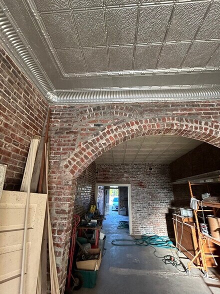 More Photos Of 1026 Military Ave, Baxter Springs Storefront For Sale