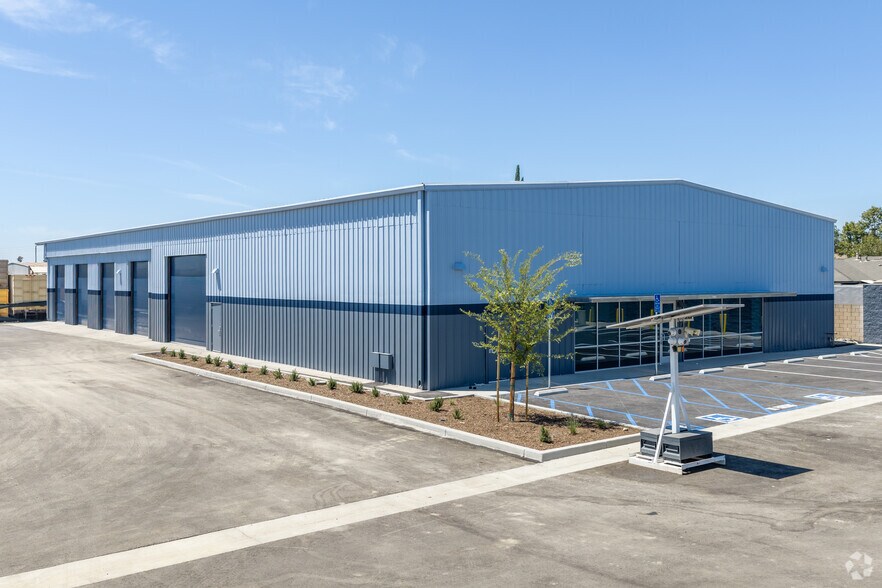 Primary Photo Of 1633 S Campus Ave, Ontario Warehouse For Lease