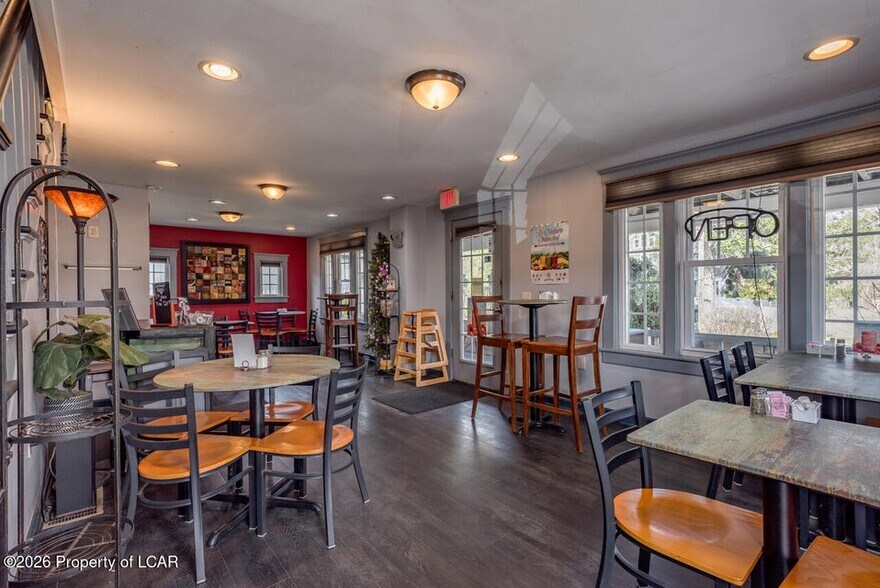 More Photos Of 206 N Main St, Shavertown Office For Sale