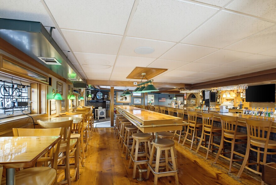 Primary Photo Of 113 Summer St, Lunenburg Restaurant For Sale