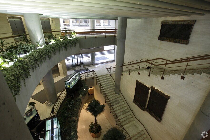 More Photos Of 1628 John F Kennedy Blvd, Philadelphia Office For Lease