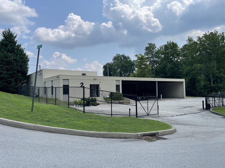 Primary Photo Of 2 Portland Rd, Conshohocken Warehouse For Sale