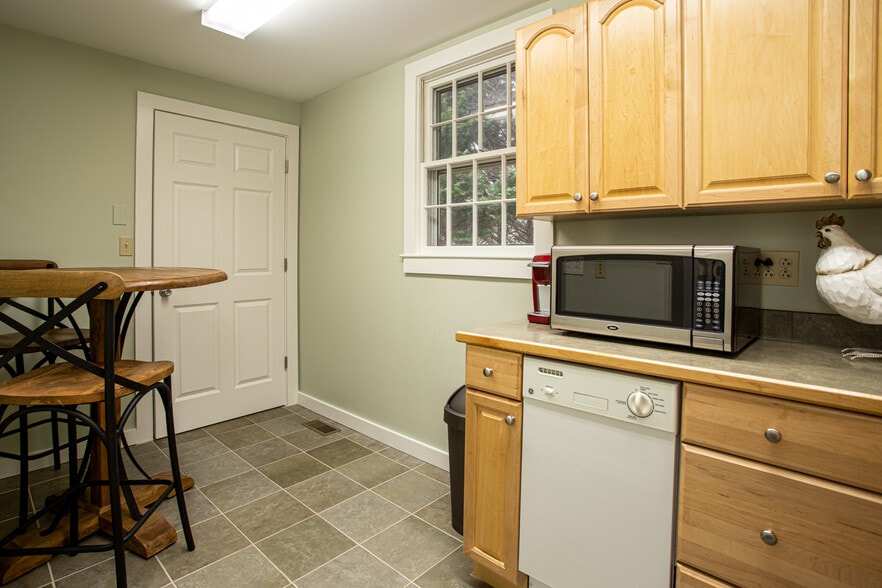 More Photos Of 767 Main Rd, Westport General Retail For Sale