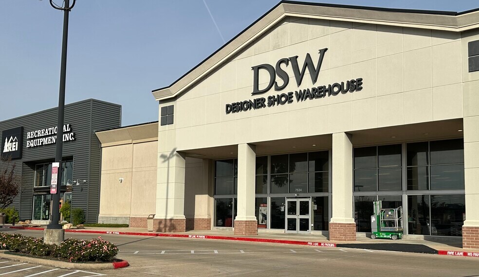 Primary Photo Of 7510-7626 Westheimer Rd, Houston Unknown For Lease