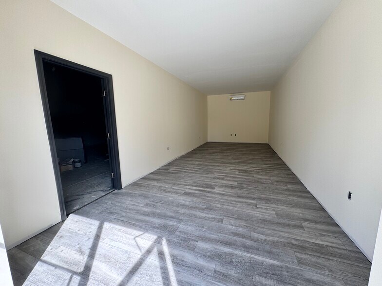 More Photos Of 3720 W County Line Rd, Douglasville Light Distribution For Lease
