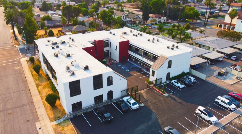 More Photos Of 715 N Arrowhead Ave, San Bernardino Coworking Space
