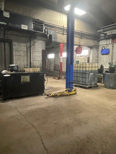 More Photos Of 524 Hinman Ave, Buffalo Service Station For Sale