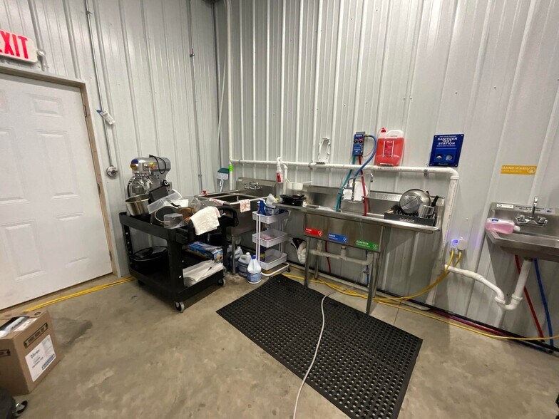 More Photos Of 13830 US 27, Waynesburg Freestanding For Sale