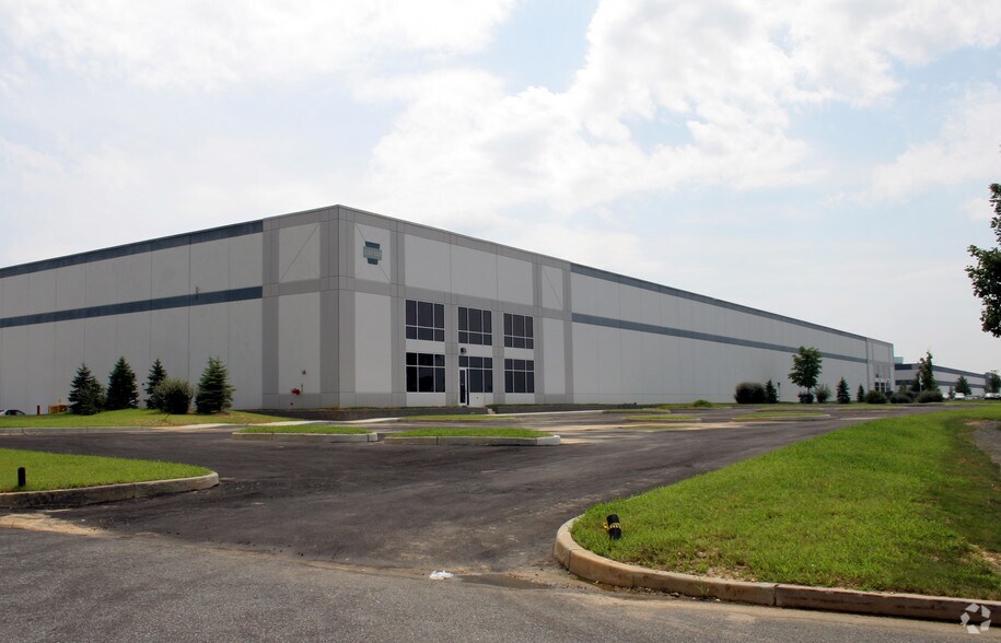 More Photos Of 1240-1248 S River Rd, Cranbury Warehouse For Lease