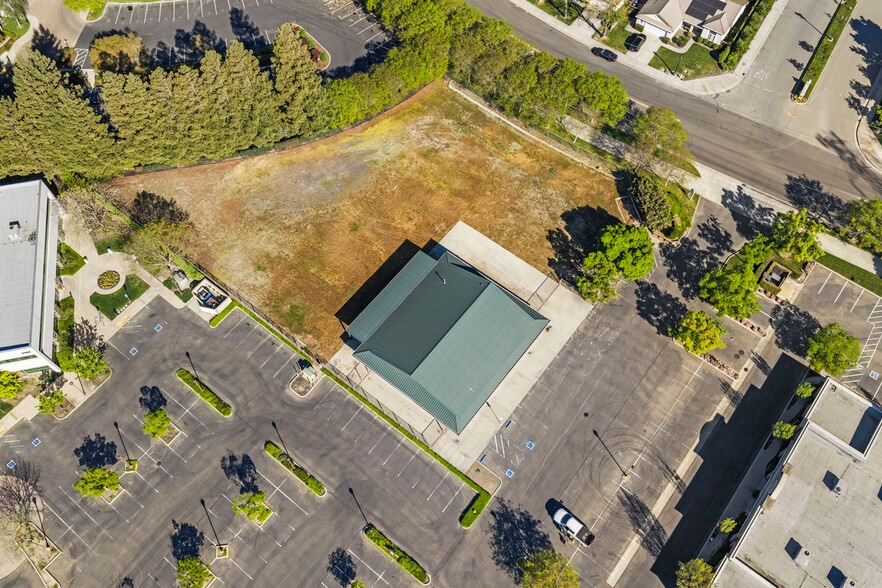 More Photos Of 3404 Shadowbrook Dr, Stockton Storefront Retail Office For Lease