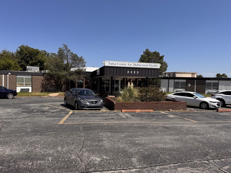 More Photos Of 2323 S Harvard Ave, Tulsa Hospital For Sale