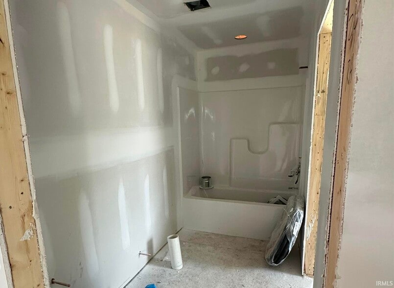More Photos Of 124, 126, 128 Lincoln St, Oakland City Apartments For Sale
