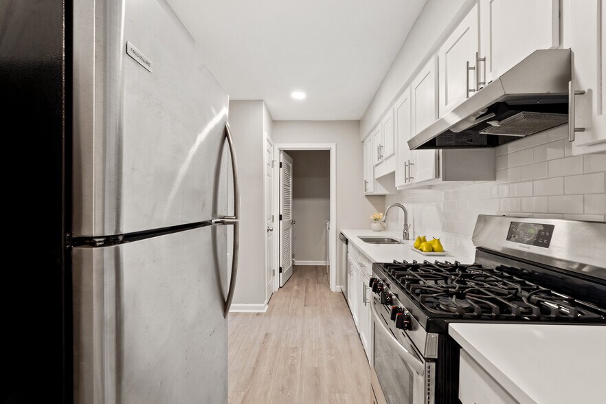 More Photos Of 1701 Hawthorne Ave, College Park Apartments For Sale