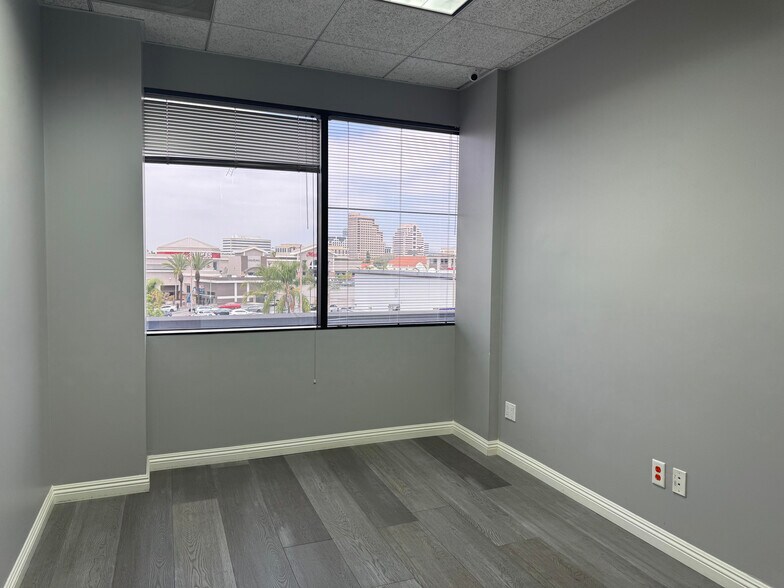 More Photos Of 144 N Glendale Ave, Glendale Office For Lease