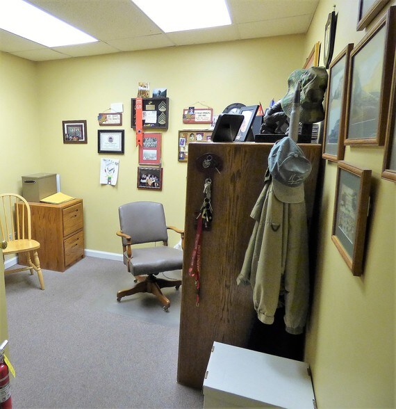 More Photos Of 107 N Main St, Monticello Storefront Retail Residential For Sale