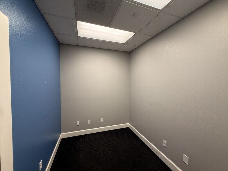 More Photos Of 204-210 E Enos Dr, Santa Maria Office For Lease