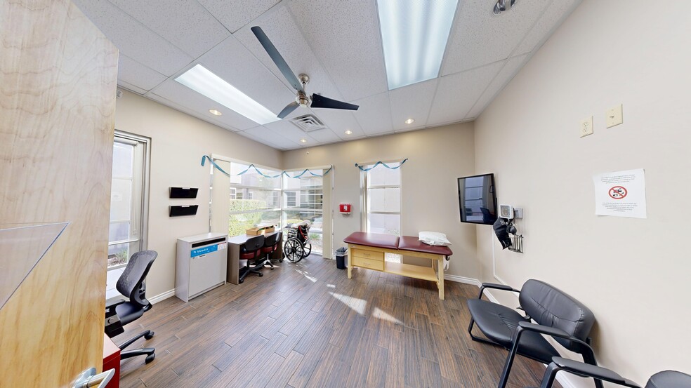 More Photos Of 5225 S Durango Dr, Las Vegas Medical For Sale