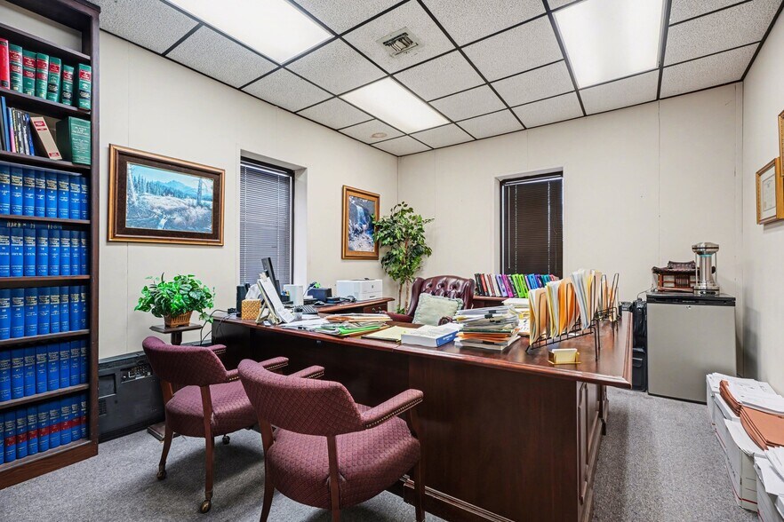 More Photos Of 2405 S Grand Blvd, Pearland Office For Sale