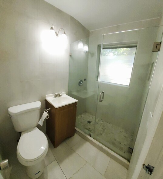 More Photos Of 1708 NE 20th Ave, Fort Lauderdale Apartments For Sale