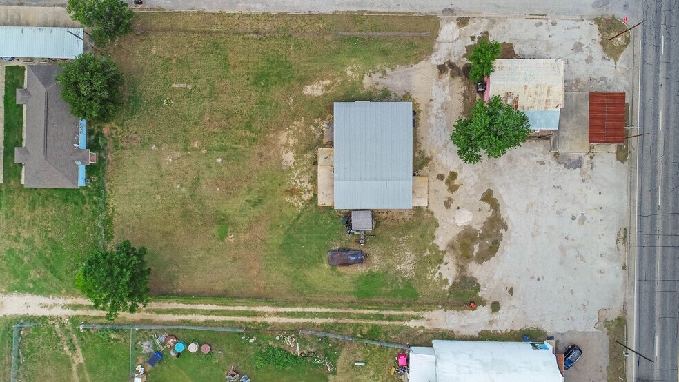 More Photos Of 1421 2nd St, Pleasanton Auto Repair For Sale