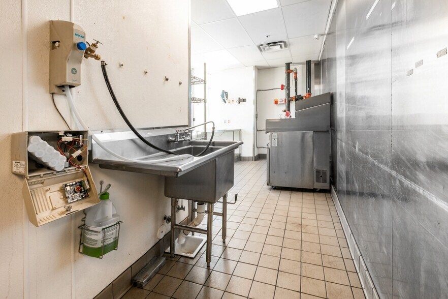 More Photos Of 191 E Gateway Dr, Heber City Fast Food For Sale