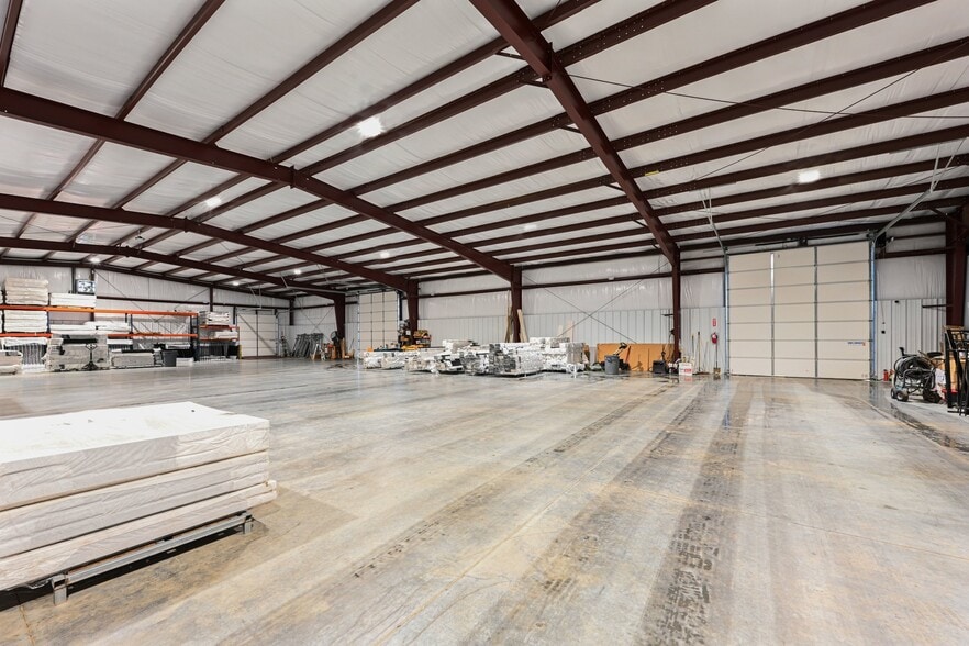 More Photos Of 215 Irvan Ct NW, Concord Flex For Lease