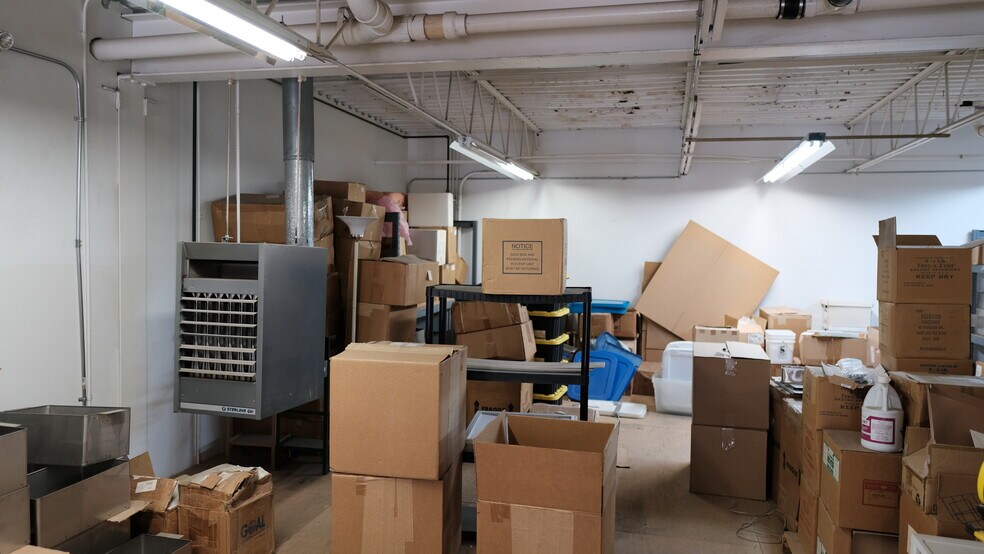 More Photos Of 130 Lenox Ave, Stamford Warehouse For Sale