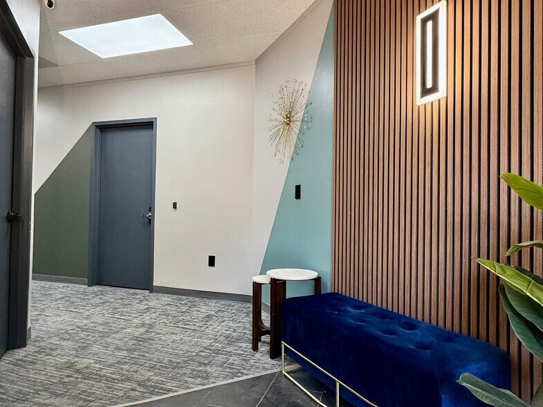 More Photos Of 1420 River Park Dr, Sacramento Office For Sale