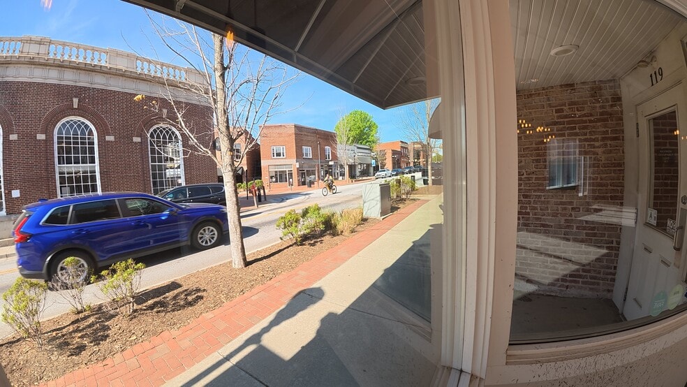 More Photos Of 119 E Poinsett St, Greer Storefront For Lease
