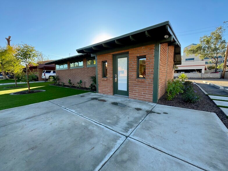 More Photos Of 51 E Monterey Way, Phoenix Medical For Lease