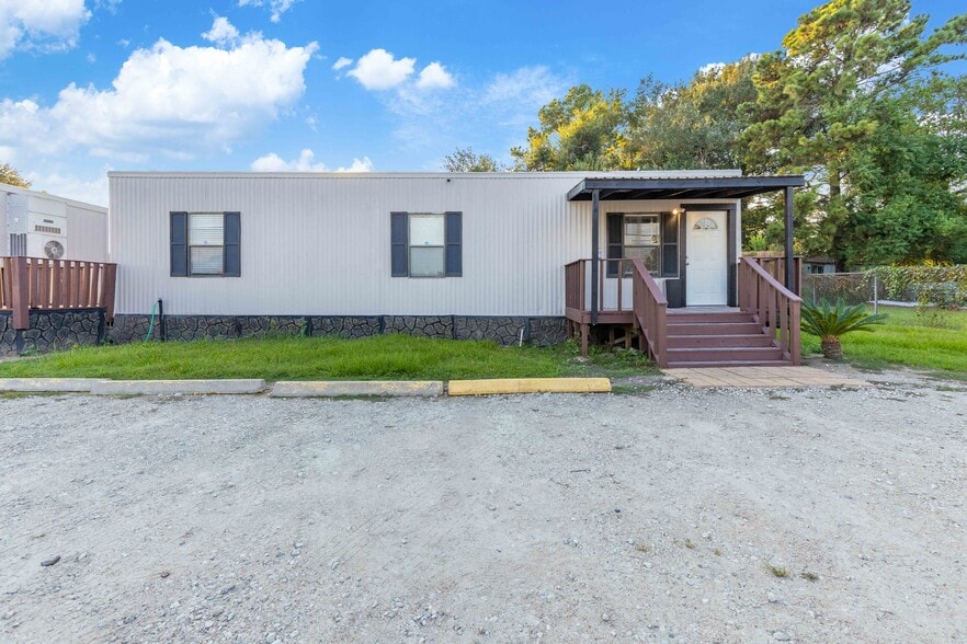 More Photos Of 24203 FM 2100 Rd, Huffman Office Residential For Sale