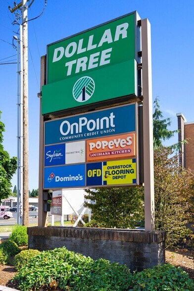 More Photos Of 14625-14629 SE Mcloughlin Blvd, Portland Unknown For Lease