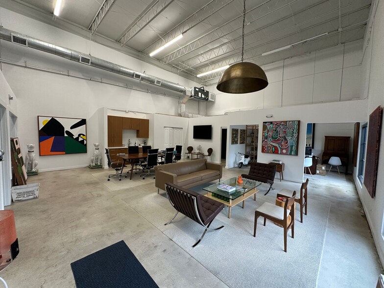 More Photos Of 2510 Florida Ave, West Palm Beach Storefront For Lease