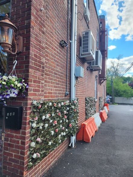 More Photos Of 248 Fort Lee Rd, Leonia Storefront Retail Office For Lease