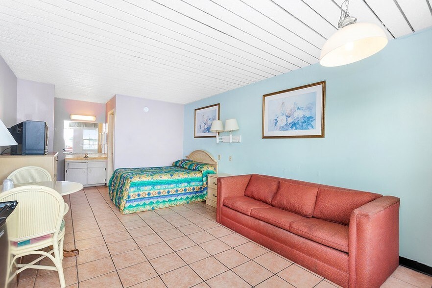 More Photos Of 4657 W Irlo Bronson Memorial Hwy, Kissimmee Hotel For Sale