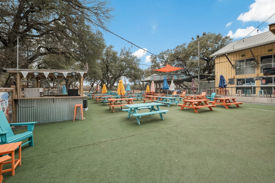 More Photos Of 13838 Jones Maltsberger Rd, San Antonio Restaurant For Sale