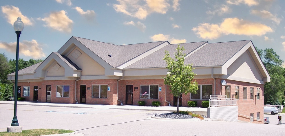 Primary Photo Of 47742-47866 Van Dyke Ave, Shelby Township Medical For Lease