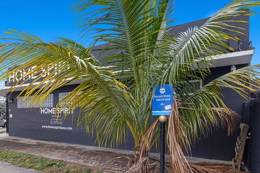 More Photos Of 442-490 NW South River Dr, Miami Warehouse For Lease