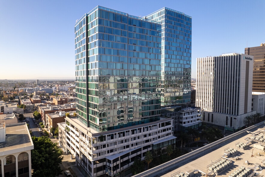 More Photos Of 3150 Wilshire Blvd, Los Angeles Apartments For Lease