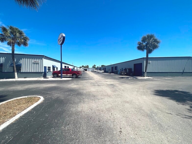Primary Photo Of 2853 Work Dr, Fort Myers Unknown For Lease