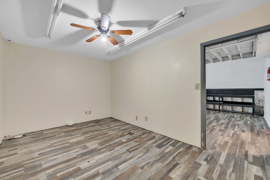More Photos Of 2712-2716 Nevada Ave, Norfolk Research And Development For Lease
