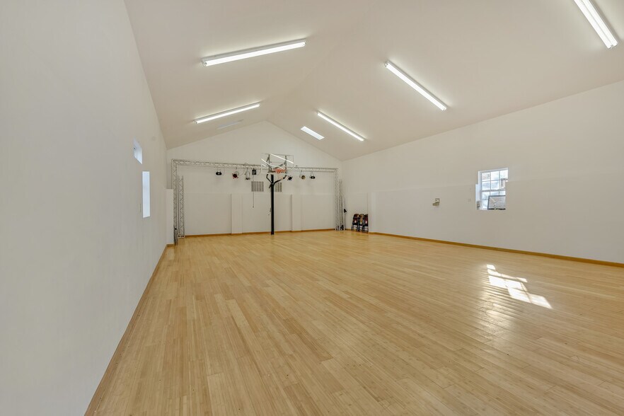 More Photos Of , Marietta Unknown For Sale