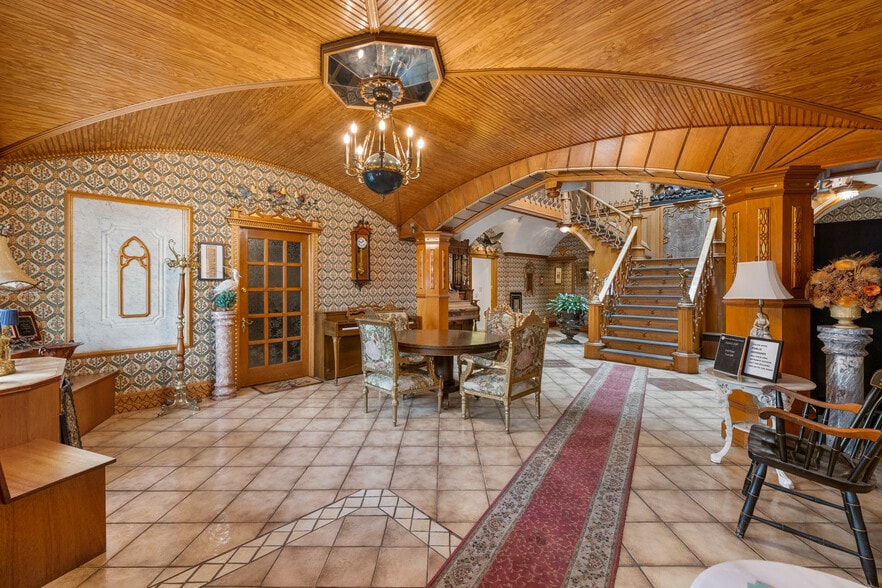 More Photos Of 84 Park Ave, Flemington Office For Lease