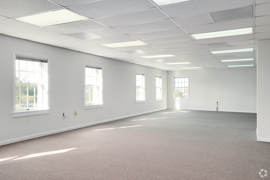 More Photos Of 8802 Sudley Rd, Manassas Medical For Lease