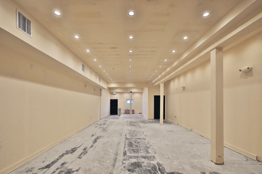 More Photos Of 7164-7168 Melrose Ave, Los Angeles General Retail For Lease