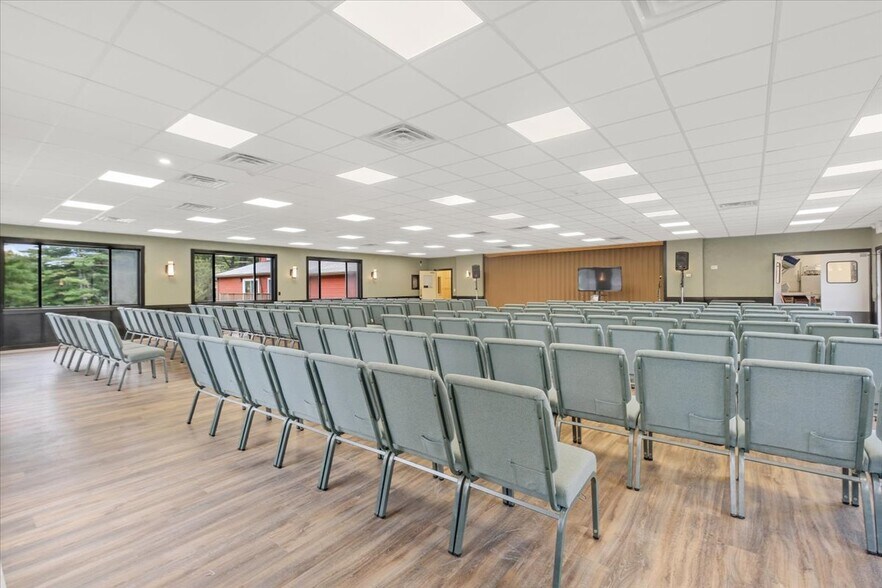 More Photos Of 64 White Dr, Milan Specialty For Sale