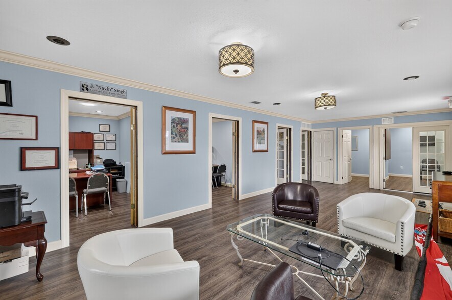More Photos Of 5425 SE 111th St, Belleview Office For Sale
