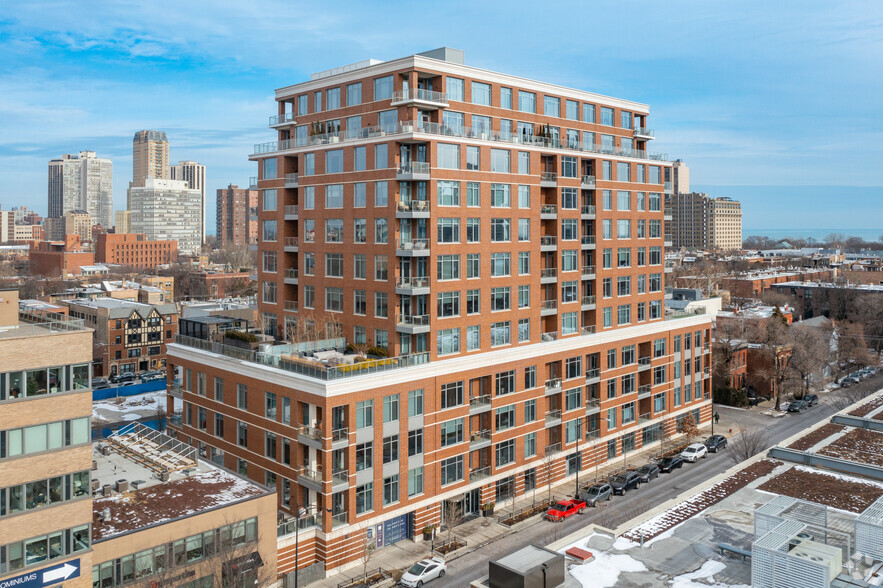 Primary Photo Of 550 W Webster Ave, Chicago Apartments For Lease