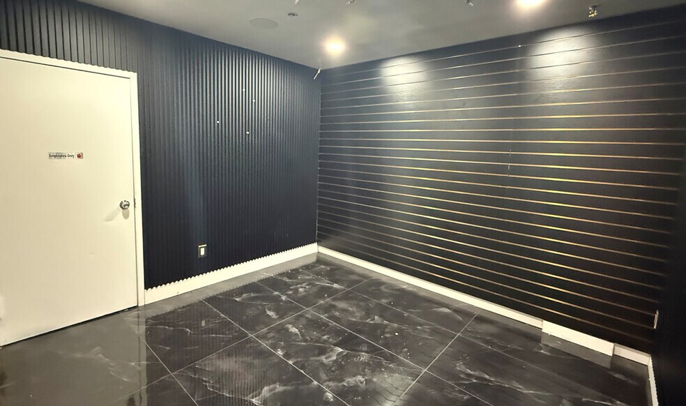 More Photos Of 575-593 W 181st St, New York Storefront For Lease